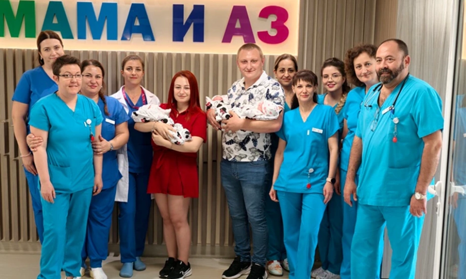 Тризначки, заченати по естествен път, се родиха в Мама и Аз - Кенгуру